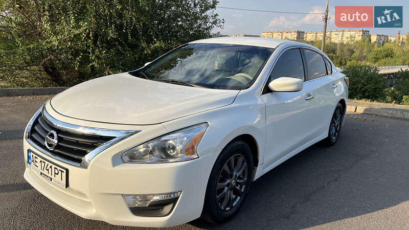 Nissan Altima 2015