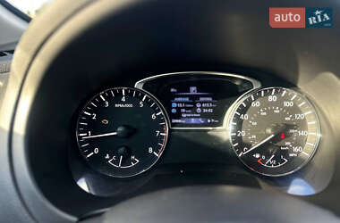 Седан Nissan Altima 2017 в Львові