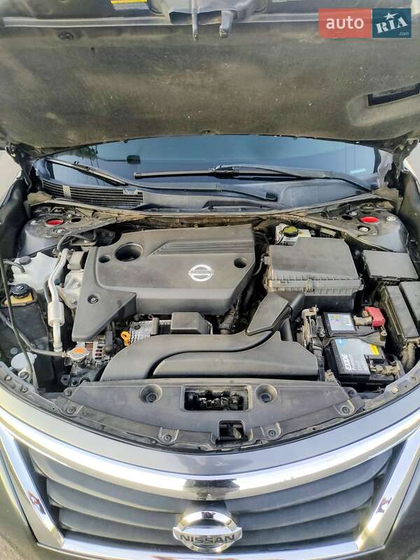 Седан Nissan Altima 2013 в Сумах