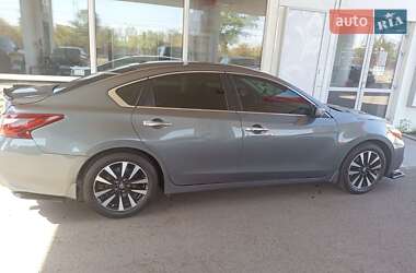 Седан Nissan Altima 2018 в Днепре