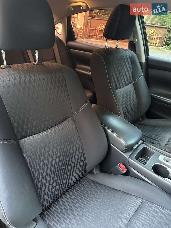 Седан Nissan Altima 2017 в Львові фото 35 Седан Nissan Altima 2017 в Львові