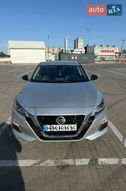 Седан Nissan Altima 2019 в Одессе