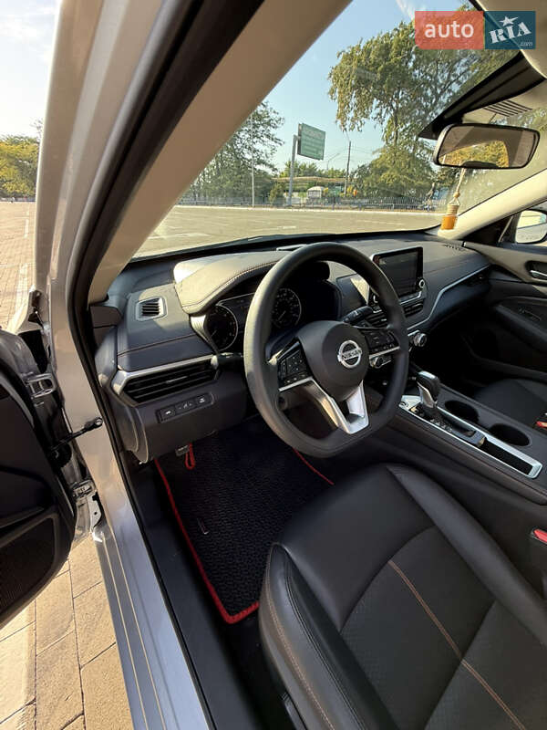 Седан Nissan Altima 2019 в Одесі