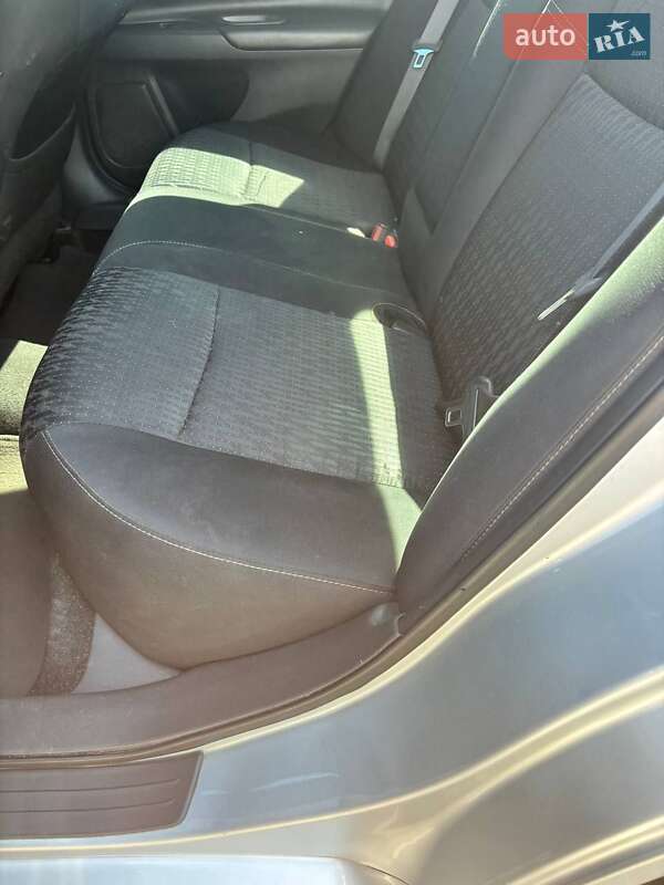 Седан Nissan Altima 2016 в Кривому Розі