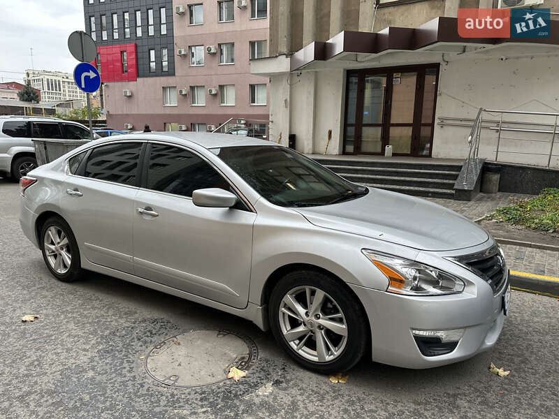 Седан Nissan Altima 2014 в Днепре фото 2 Седан Nissan Altima 2014 в Днепре