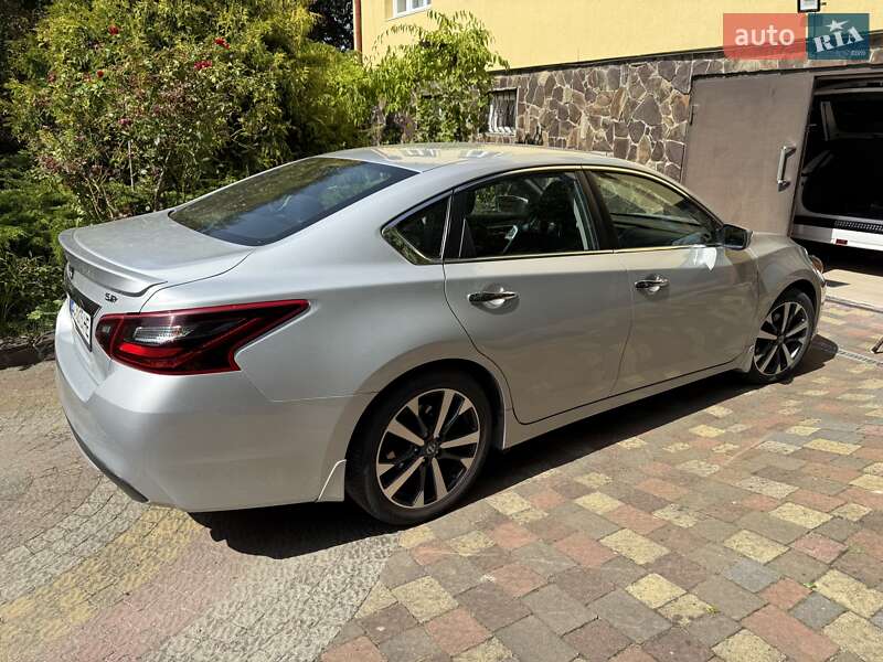 Седан Nissan Altima 2017 в Львове фото 10 Седан Nissan Altima 2017 в Львове