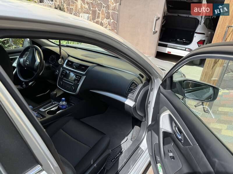 Седан Nissan Altima 2017 в Львове фото 11 Седан Nissan Altima 2017 в Львове