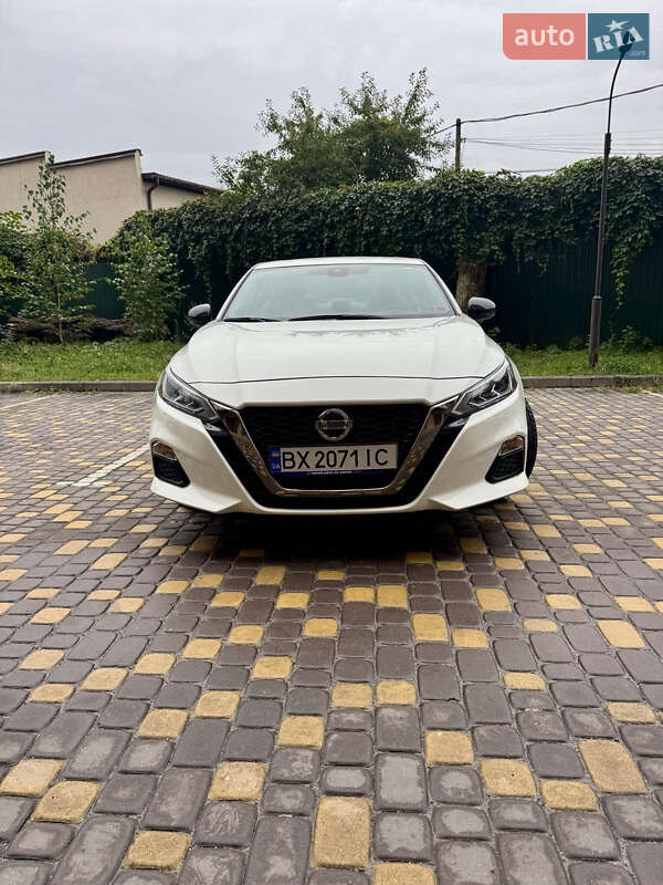 Седан Nissan Altima 2021 в Вінниці