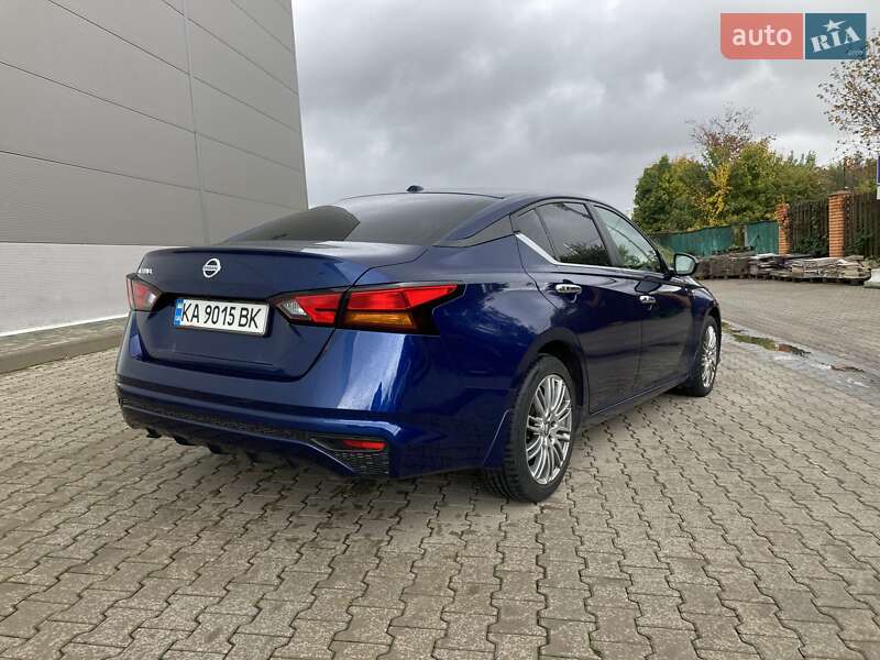 Седан Nissan Altima 2020 в Києві