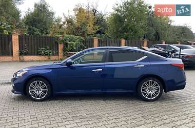 Седан Nissan Altima 2020 в Києві