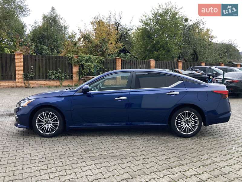 Седан Nissan Altima 2020 в Києві