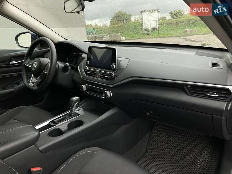Седан Nissan Altima 2020 в Києві