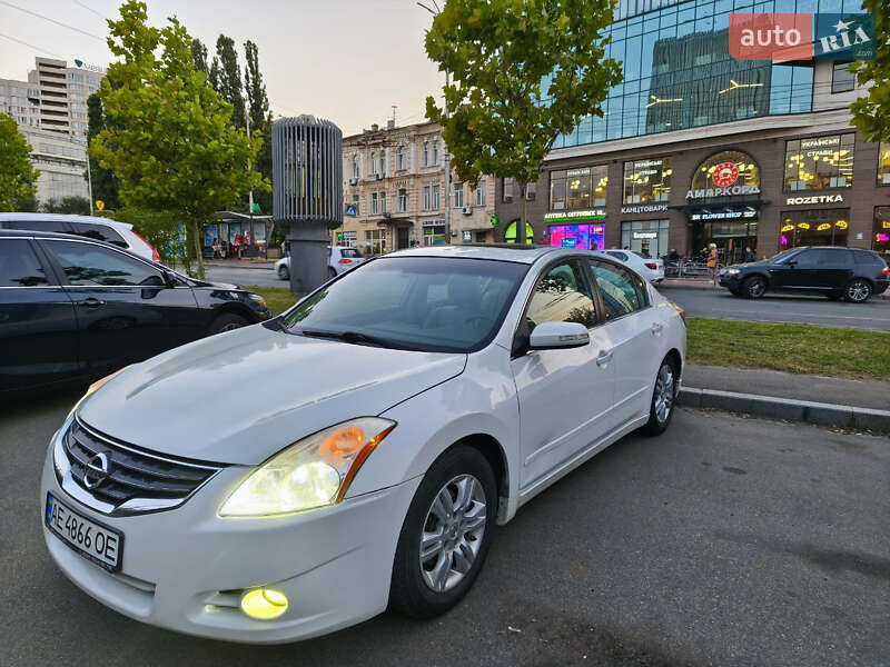 Седан Nissan Altima 2011 в Киеве фото 2 Седан Nissan Altima 2011 в Киеве
