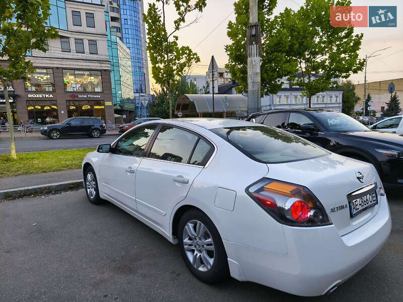 Седан Nissan Altima 2011 в Киеве фото 8 Седан Nissan Altima 2011 в Киеве