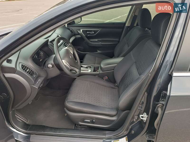 Седан Nissan Altima 2016 в Белогородке