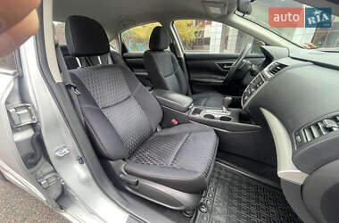 Седан Nissan Altima 2016 в 