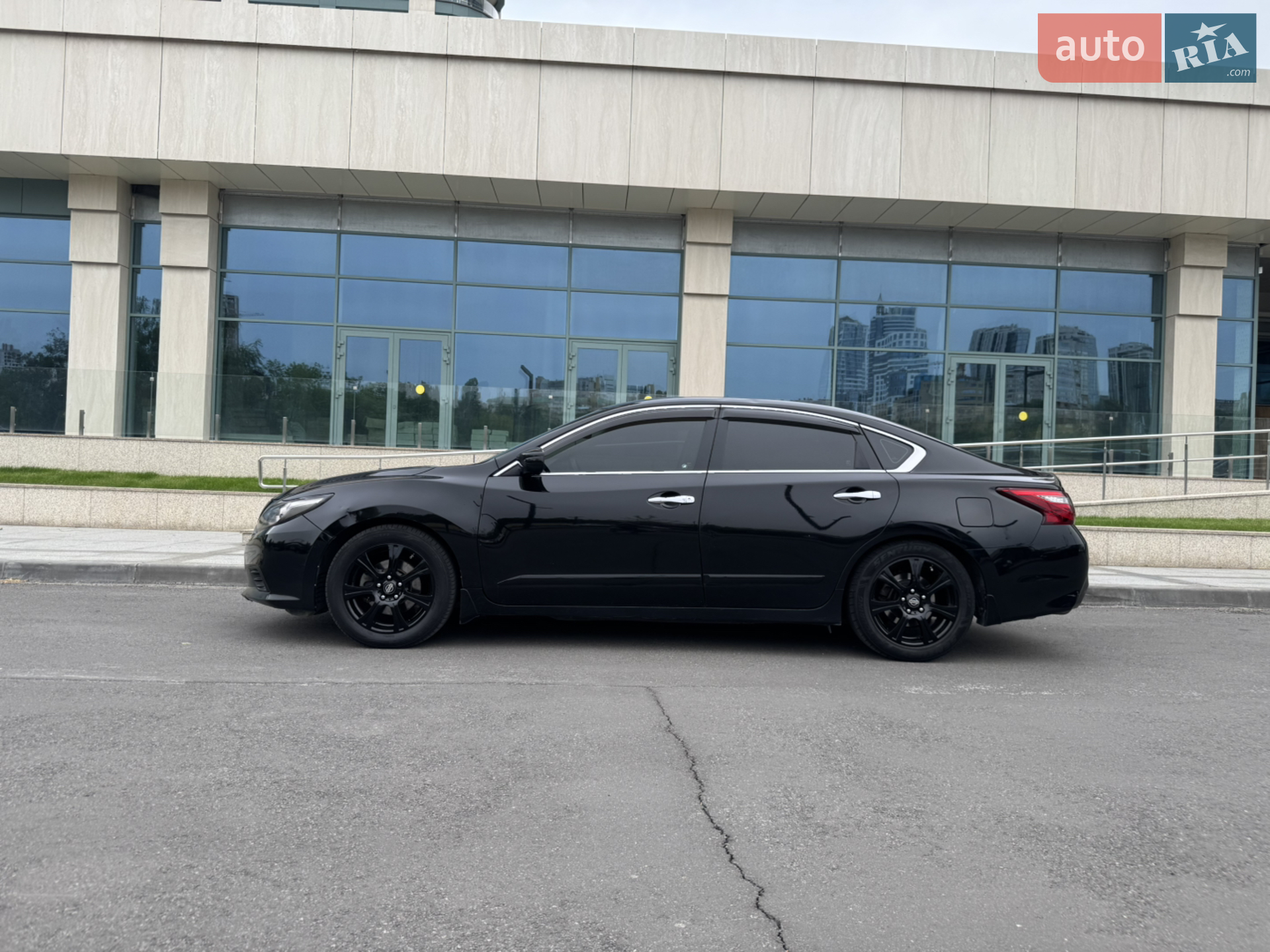 2016 Nissan Altima - мініатюра 24
