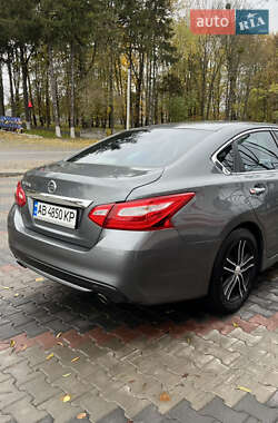 Седан Nissan Altima 2017 в 