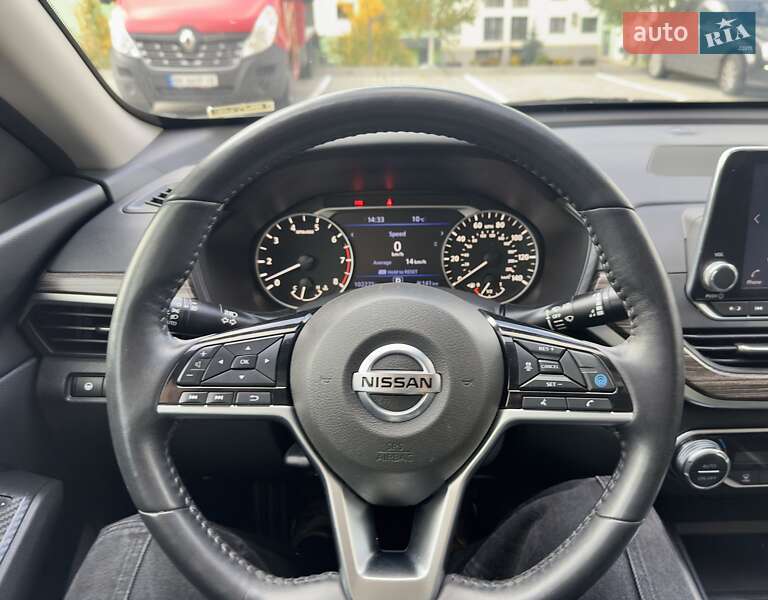 Седан Nissan Altima 2019 в Рівному
