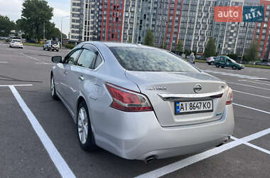 Седан Nissan Altima 2013 в 