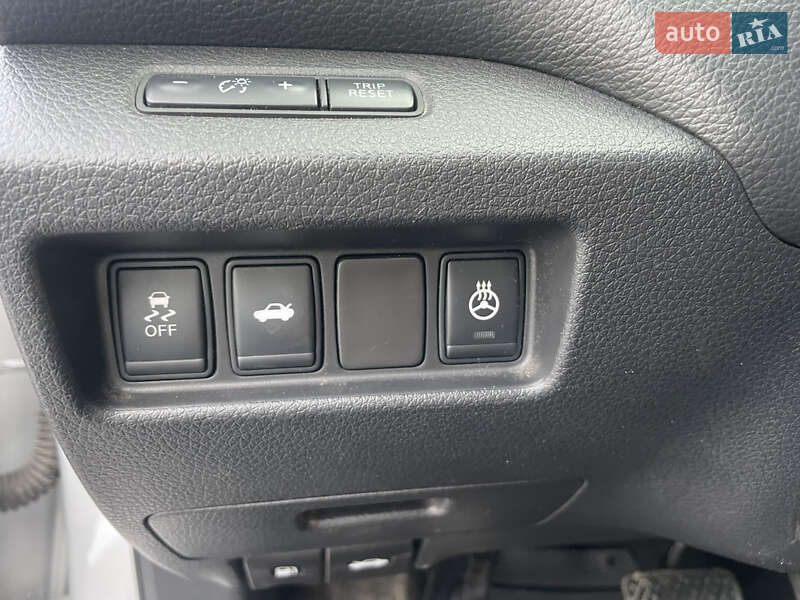 Седан Nissan Altima 2013 в Киеве
