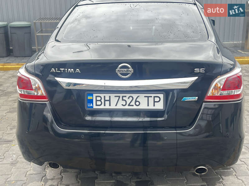 Седан Nissan Altima 2012 в Николаеве