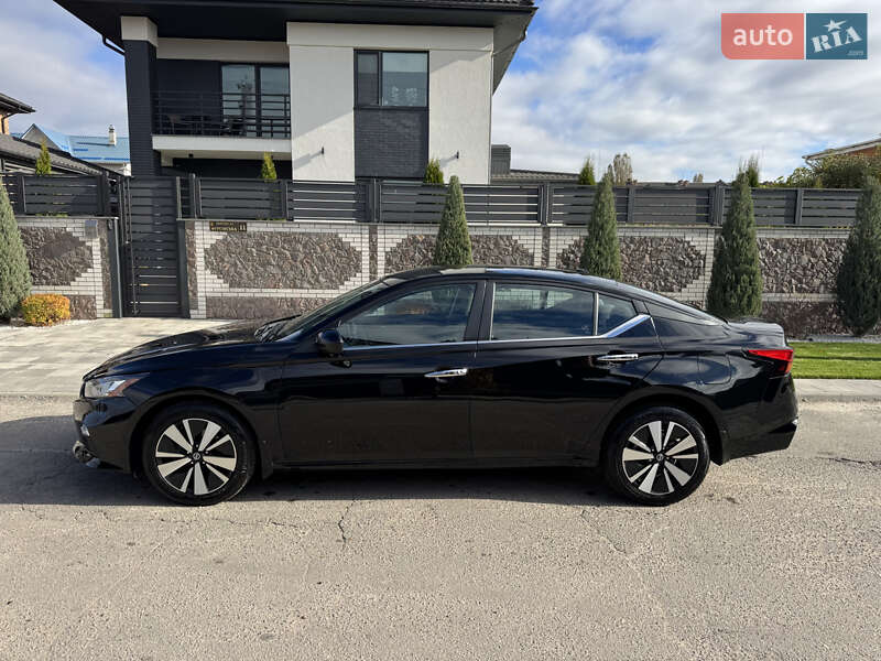 Седан Nissan Altima 2022 в Белой Церкви