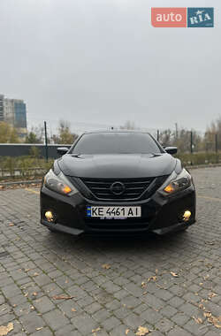 Седан Nissan Altima 2016 в Каменском