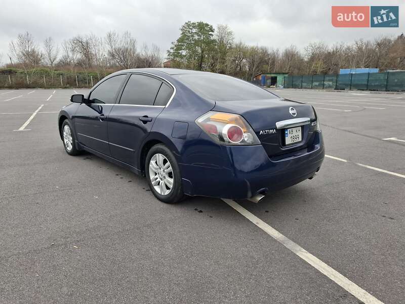 Седан Nissan Altima 2009 в Виннице