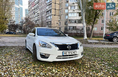 Седан Nissan Altima 2015 в Днепре