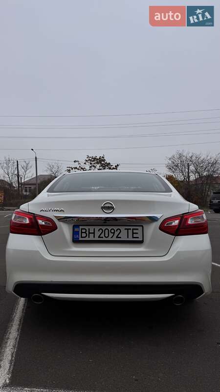 Седан Nissan Altima 2017 в Одессе