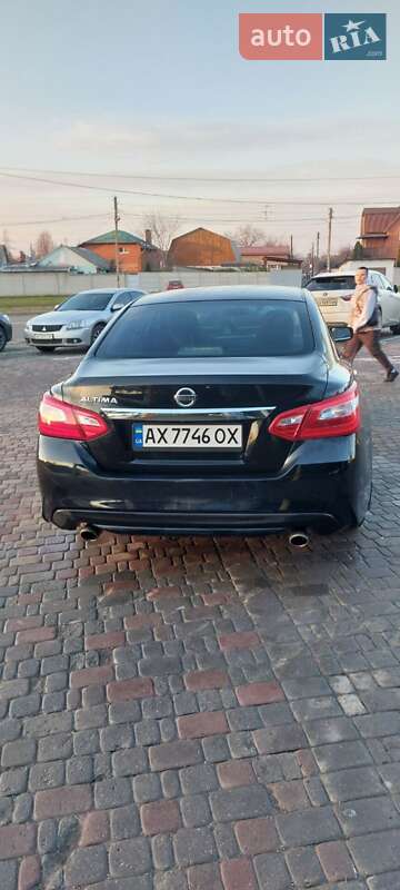 Седан Nissan Altima 2017 в Харькове