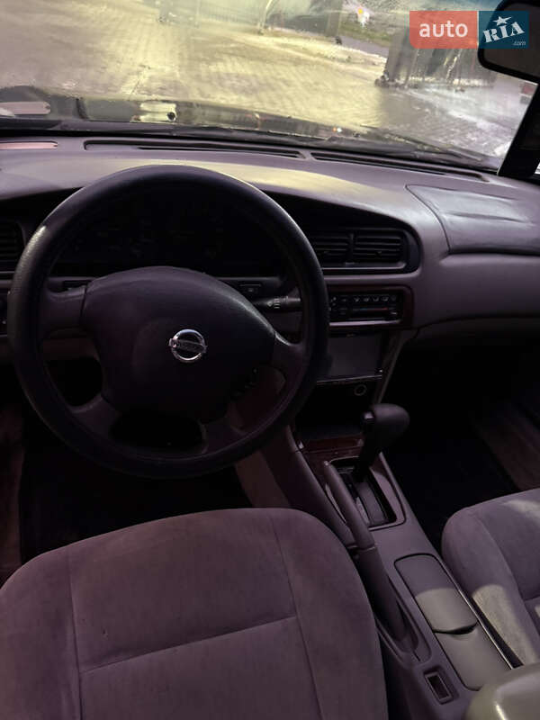 Седан Nissan Altima 1998 в Харькове