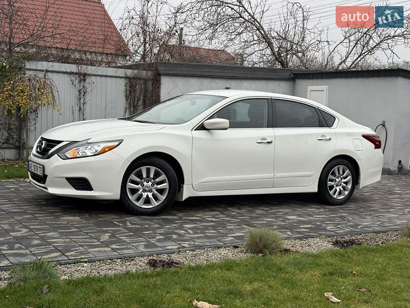 Седан Nissan Altima 2018 в Днепре фото 21 Седан Nissan Altima 2018 в Днепре
