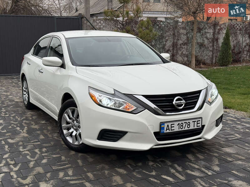 Седан Nissan Altima 2018 в Днепре фото 24 Седан Nissan Altima 2018 в Днепре