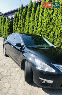 Седан Nissan Altima 2014 в Луцьку