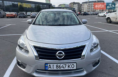 Седан Nissan Altima 2013 в Киеве