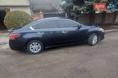 Седан Nissan Altima 2014 в Запоріжжі