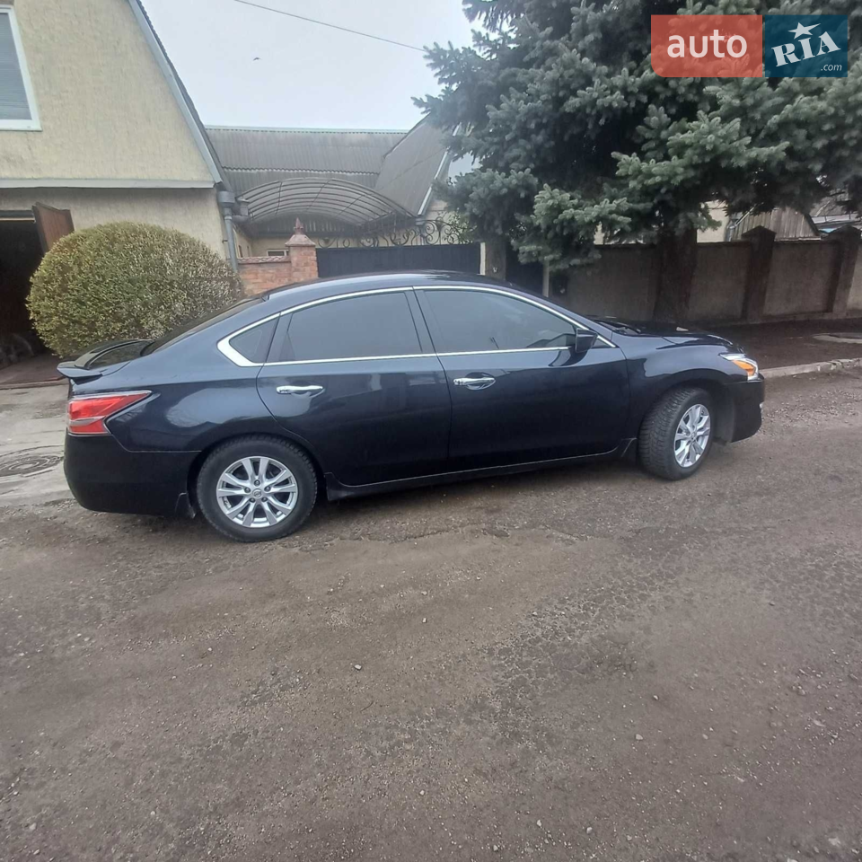 2013 Nissan Altima - мініатюра 17
