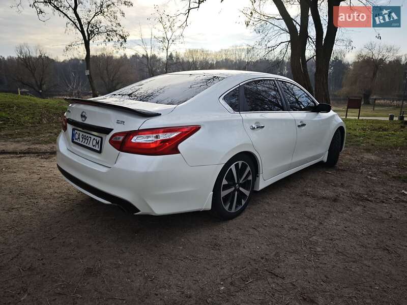 Седан Nissan Altima 2017 в Белой Церкви