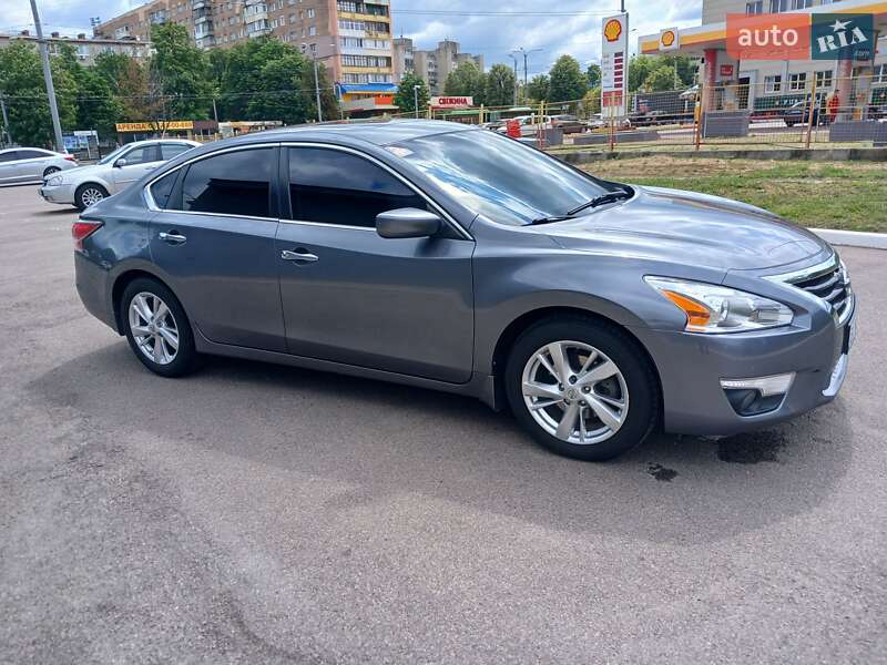 Седан Nissan Altima 2015 в Харкові