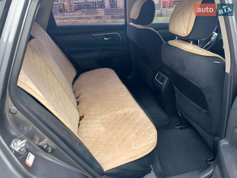 Седан Nissan Altima 2015 в Харкові