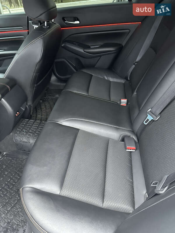 Седан Nissan Altima 2021 в Днепре