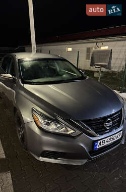 Седан Nissan Altima 2017 в Виннице