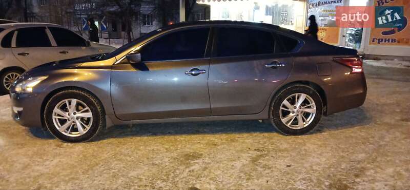 Седан Nissan Altima 2015 в Харькове