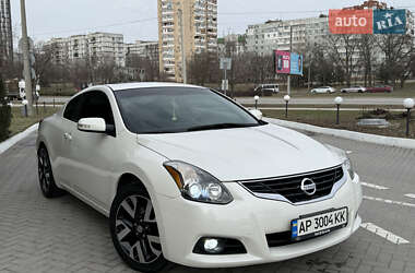Купе Nissan Altima 2010 в Запоріжжі