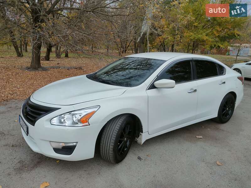 Nissan Altima 2015