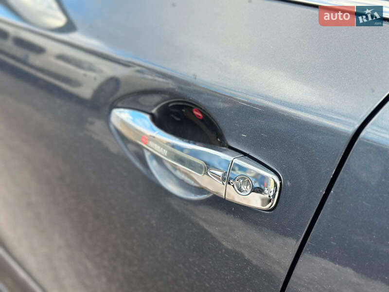 Седан Nissan Altima 2013 в Виннице