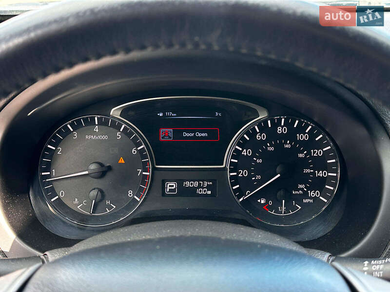 Седан Nissan Altima 2013 в Виннице