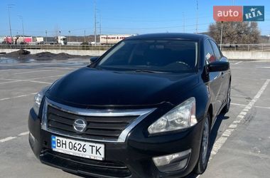 Седан Nissan Altima 2014 в Киеве